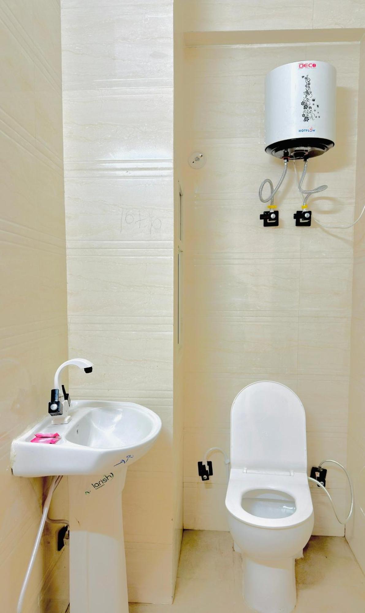 Hotel Relax In - Noida Sector 18 Exteriör bild